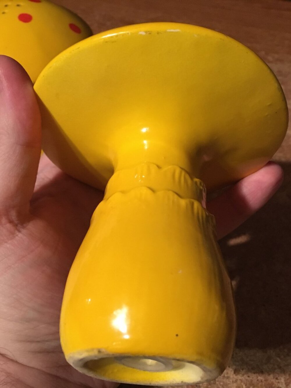 LARGE 5" CERAMIC MUSHROOMS SALT & PEPPER SHAKERS YELLOW RED DOTS - Picture 3 of 10